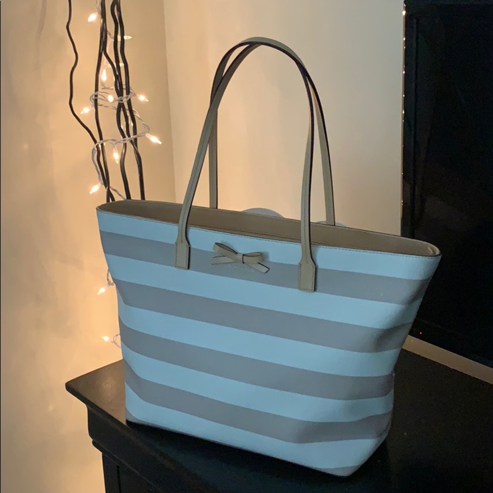 KATE SPADE ♠️ Large Striped Tote